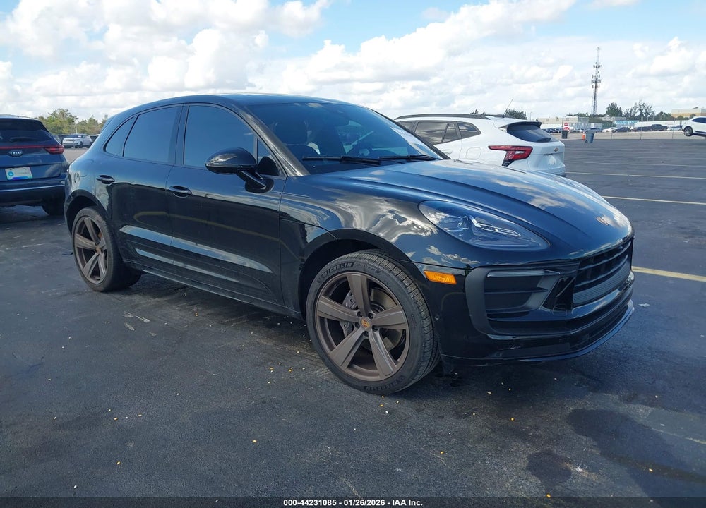 2022 PORSCHE MACAN VIN: WP1AA2A57NLB08658