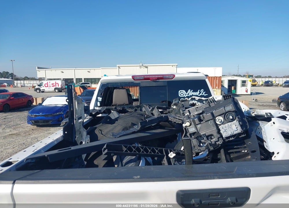 2024 GMC SIERRA 2500HD 4WD  STANDARD BED DENALI VIN: 1GT49REYXRF223263