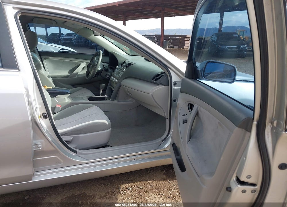 2011 TOYOTA CAMRY LE VIN: 4T1BF3EK1BU637179