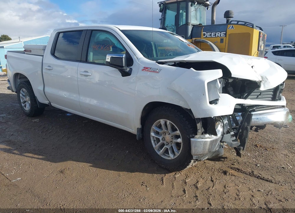 2025 CHEVROLET SILVERADO 1500 4WD  STANDARD BED LT VIN: 1GCUKDED6SZ313888