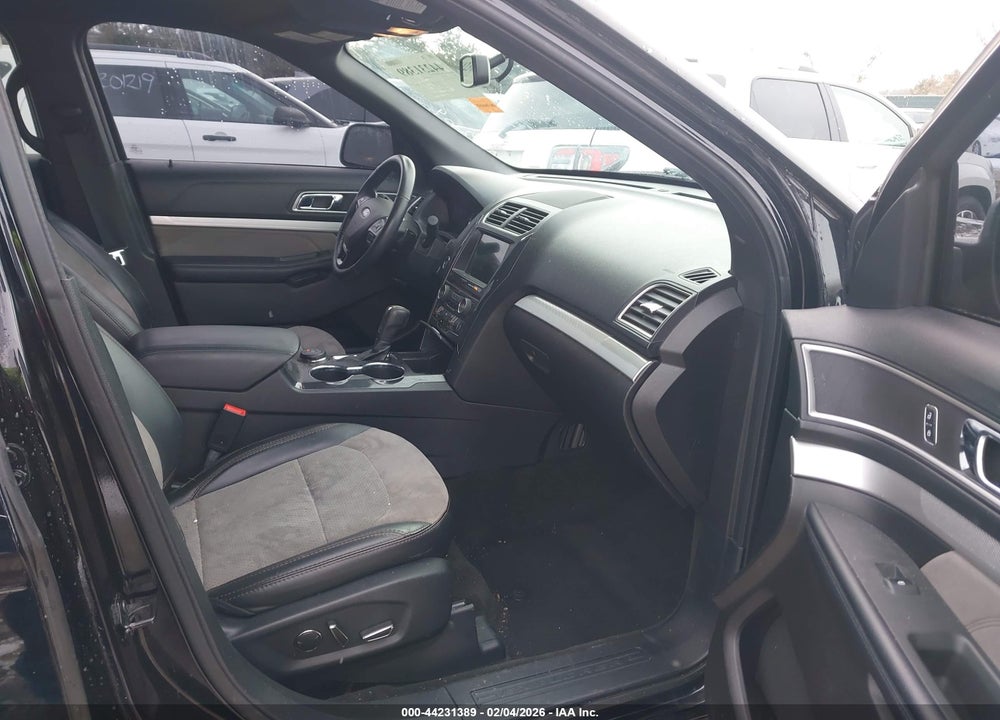 2017 FORD EXPLORER XLT VIN: 1FM5K8D89HGD96958