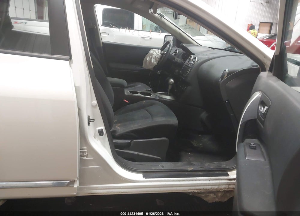2014 NISSAN ROGUE SELECT S VIN: JN8AS5MT2EW616713