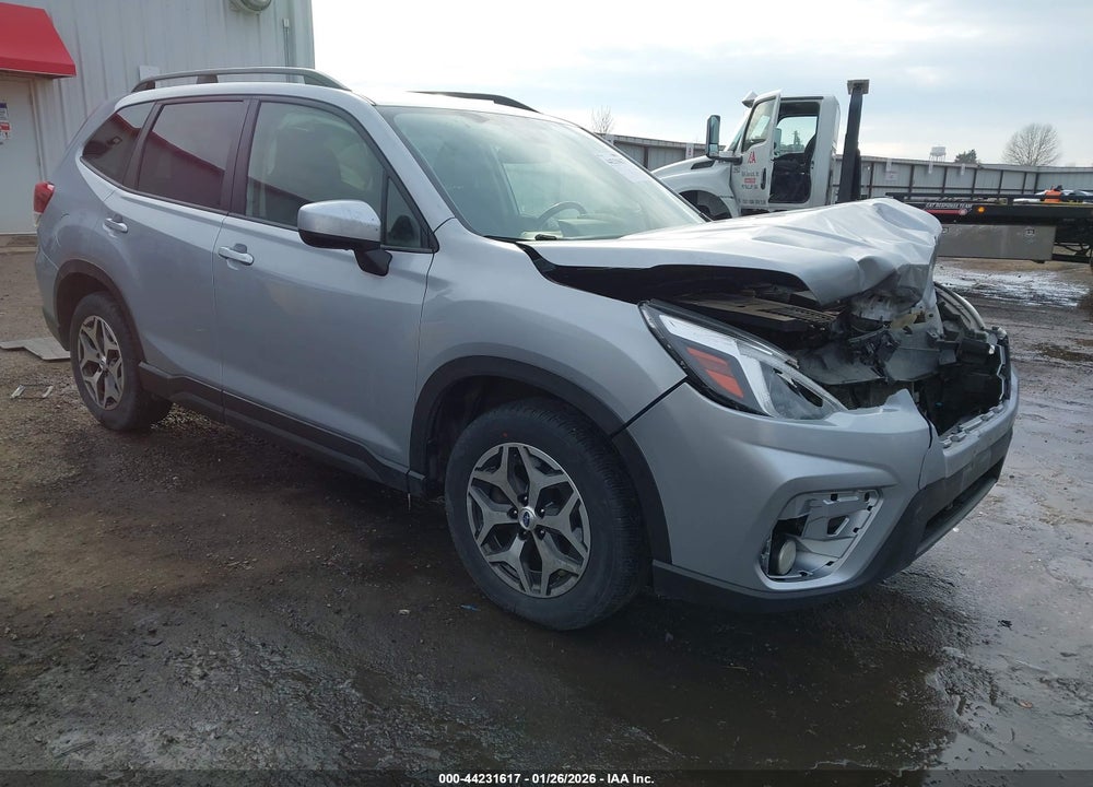 2021 SUBARU FORESTER PREMIUM VIN: JF2SKAFC7MH486082
