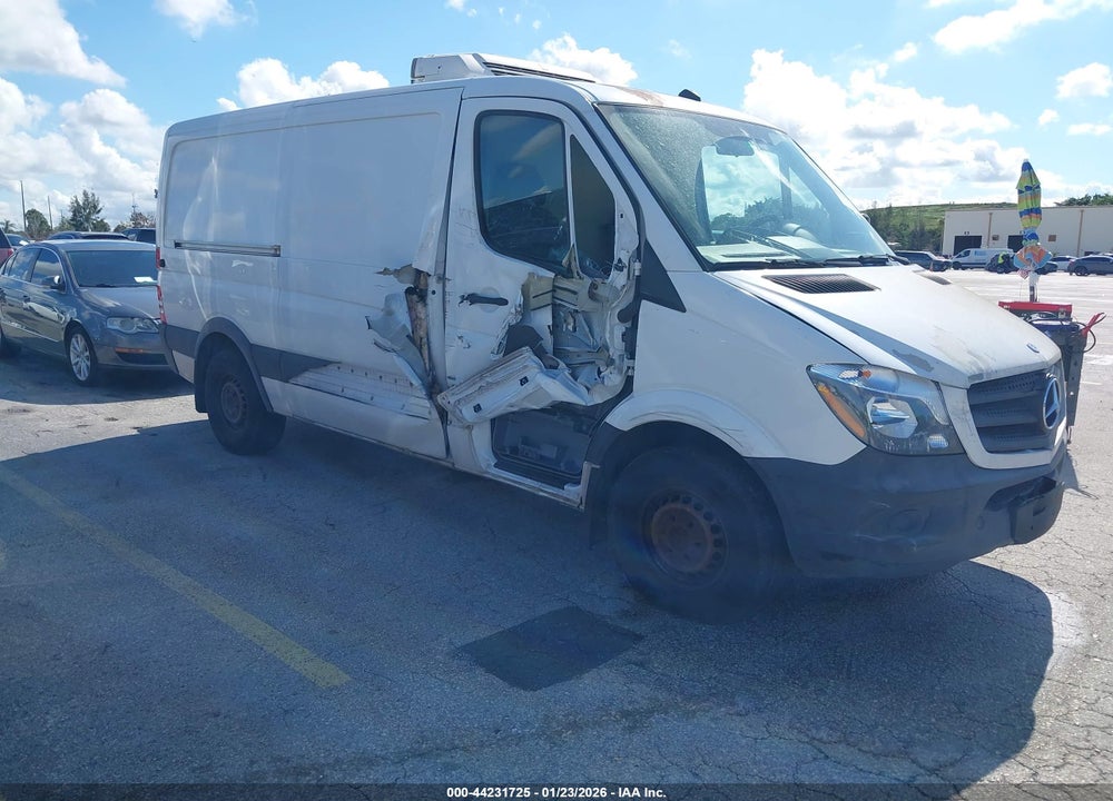 2015 MERCEDES-BENZ SPRINTER 2500 NORMAL ROOF VIN: WD3PE7CC5FP123611