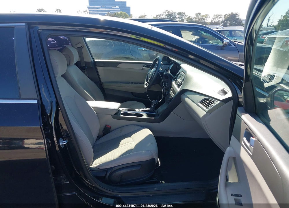 2015 HYUNDAI SONATA SE VIN: 5NPE24AF1FH254404