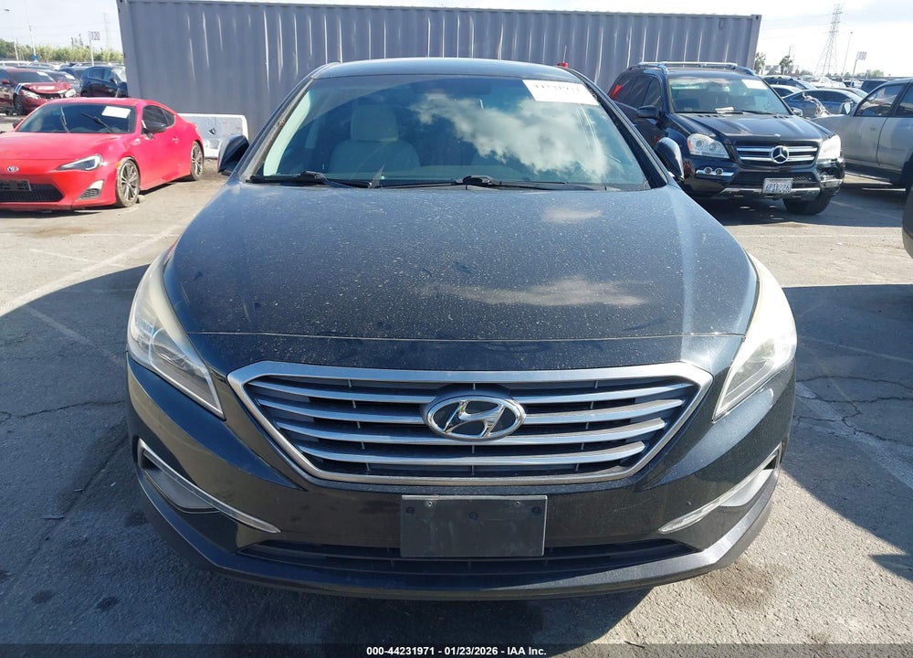 2015 HYUNDAI SONATA SE VIN: 5NPE24AF1FH254404