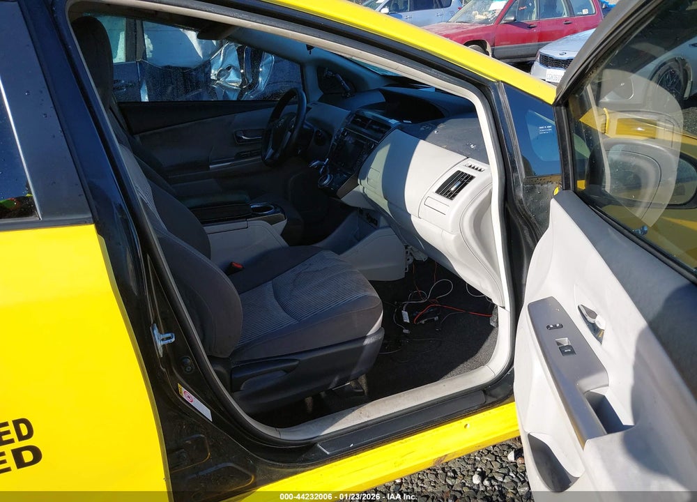 2017 TOYOTA PRIUS V TWO VIN: JTDZN3EU3HJ059099