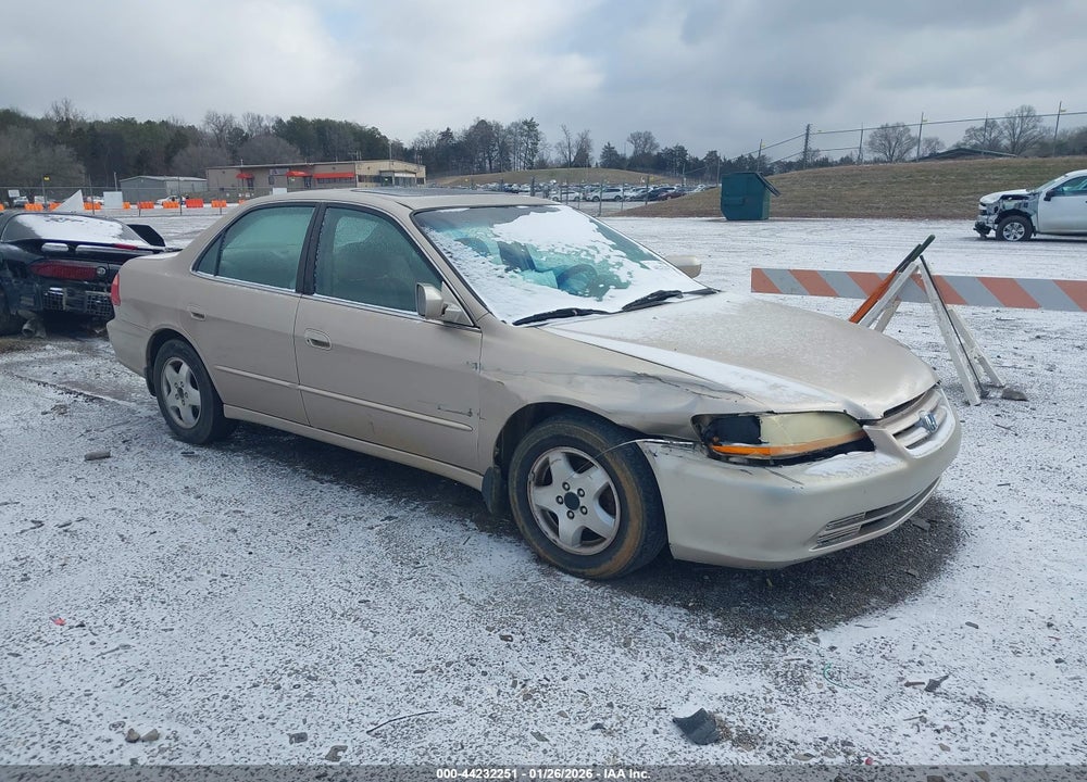 2000 HONDA ACCORD 3.0 EX VIN: 1HGCG1653YA069550