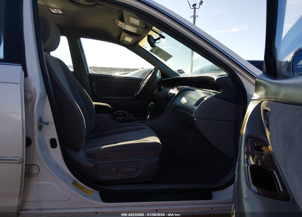 2002 TOYOTA AVALON XLS VIN: 4T1BF28B52U196887
