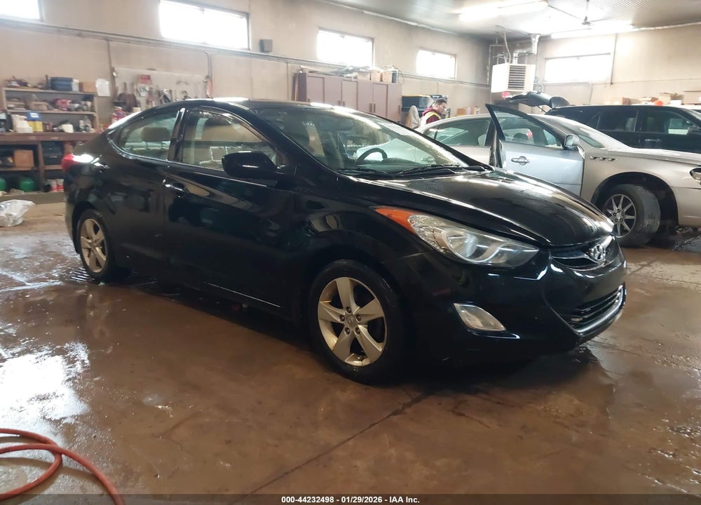 2013 HYUNDAI ELANTRA GLS VIN: KMHDH4AE2DU962435