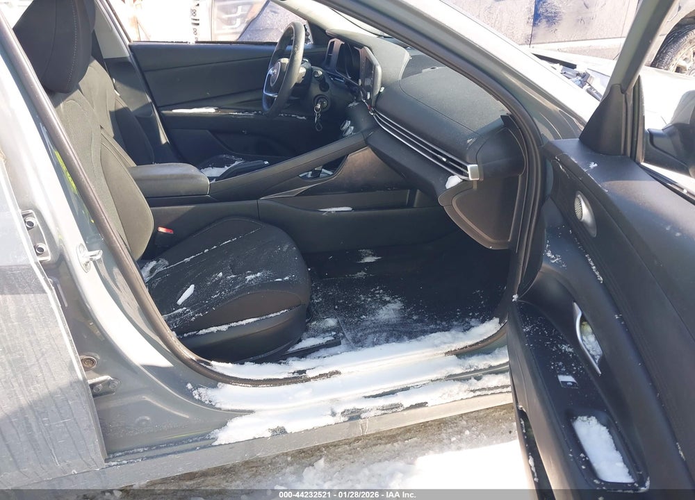 2022 HYUNDAI ELANTRA SE VIN: KMHLL4AG9NU316581