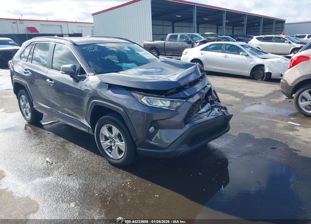 2020 TOYOTA RAV4 XLE VIN: 2T3P1RFV9LW131852