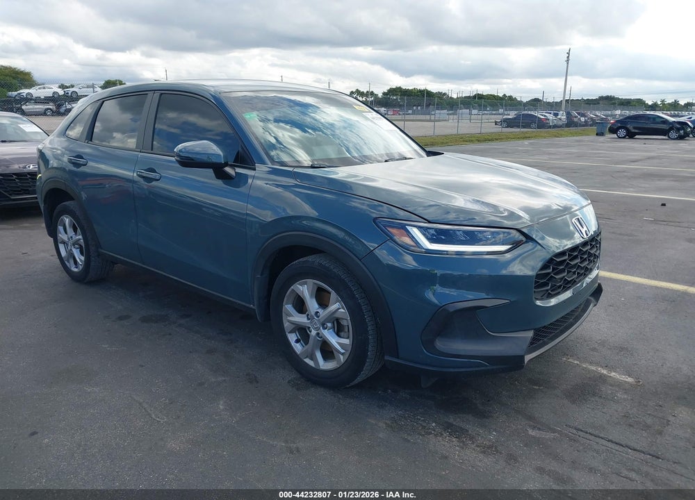 2024 HONDA HR-V LX VIN: 3CZRZ2H31RM704431