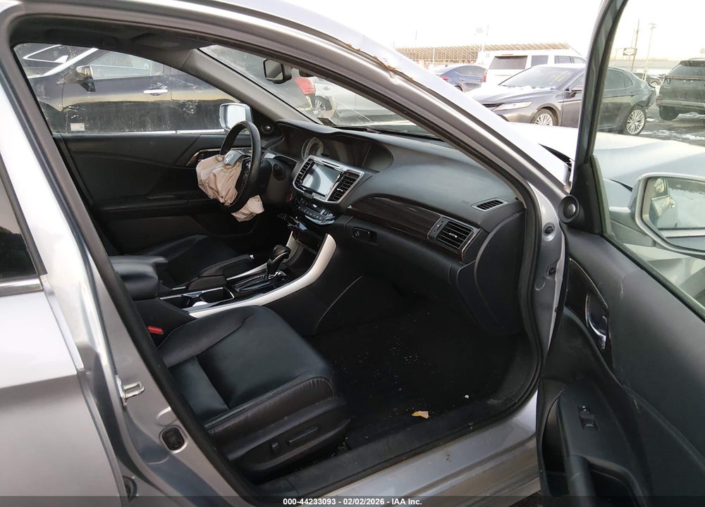 2016 HONDA ACCORD TOURING VIN: 1HGCR3F96GA017563