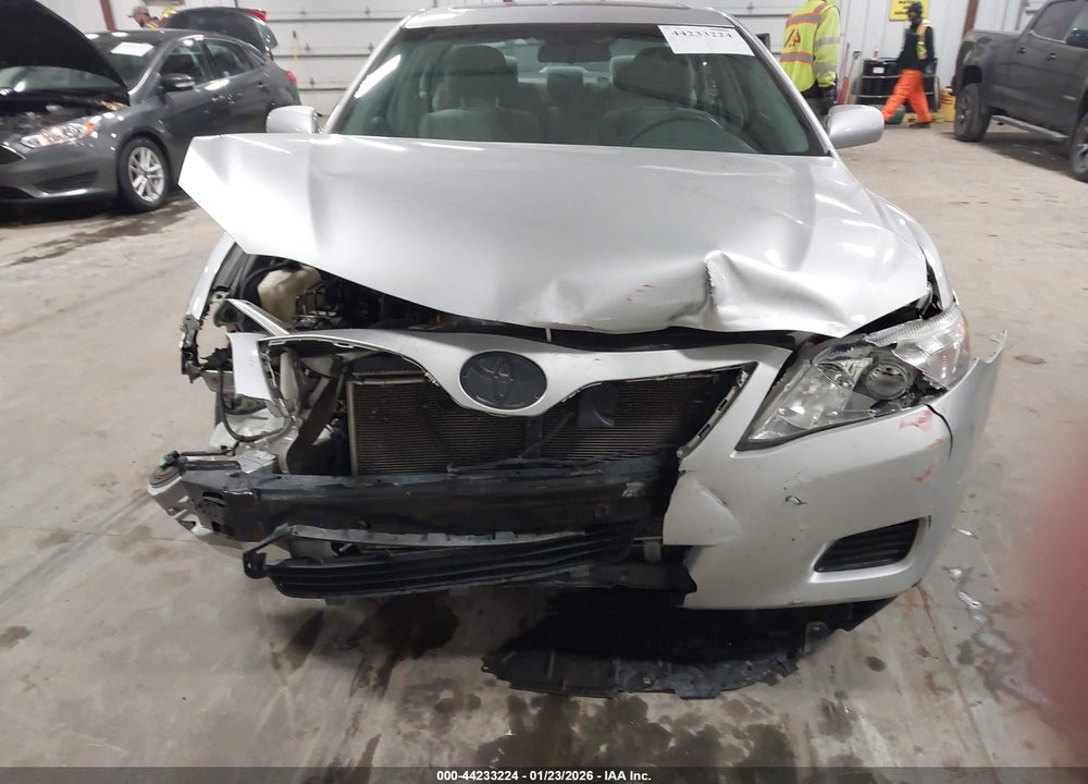 2011 TOYOTA CAMRY LE VIN: 4T1BF3EK1BU231855