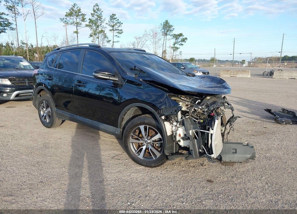 2018 TOYOTA RAV4 XLE VIN: 2T3WFREVXJW455677