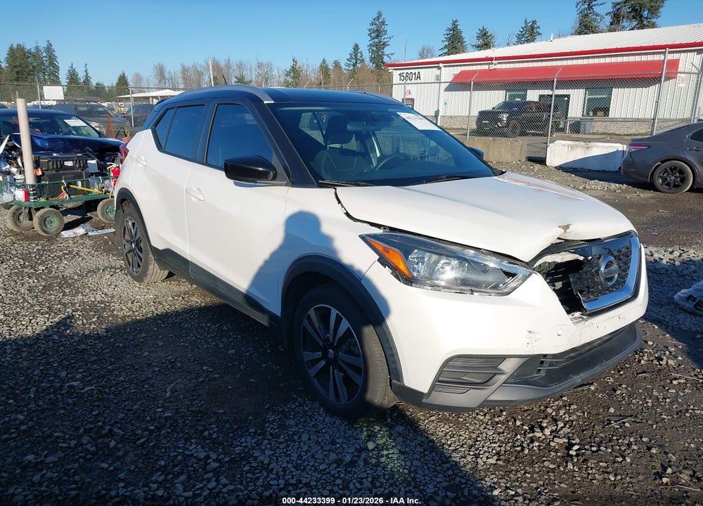2019 NISSAN KICKS SV VIN: 3N1CP5CU2KL565525