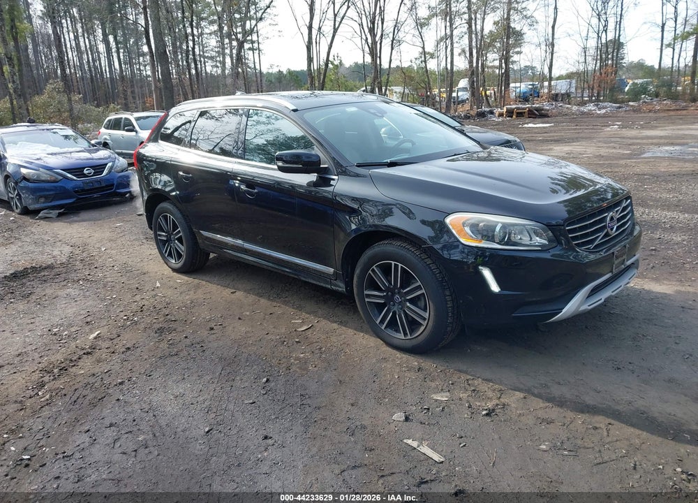2017 VOLVO XC60 T5 DYNAMIC VIN: YV440MRR1H2040224