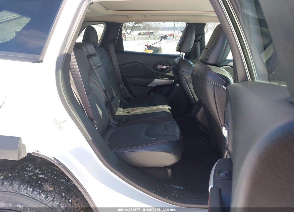 2018 JEEP CHEROKEE TRAILHAWK 4X4 VIN: 1C4PJMBX3JD525612