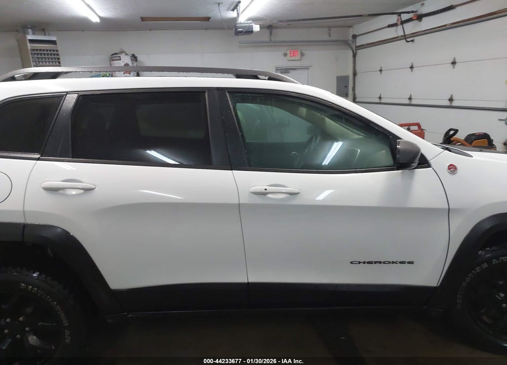 2018 JEEP CHEROKEE TRAILHAWK 4X4 VIN: 1C4PJMBX3JD525612