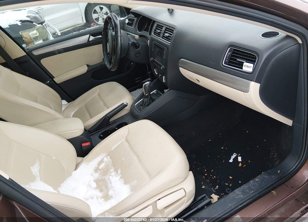 2017 VOLKSWAGEN JETTA 1.4T SE VIN: 3VWDB7AJ7HM217353