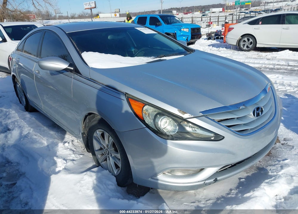 2013 HYUNDAI SONATA GLS VIN: 5NPEB4AC3DH524803