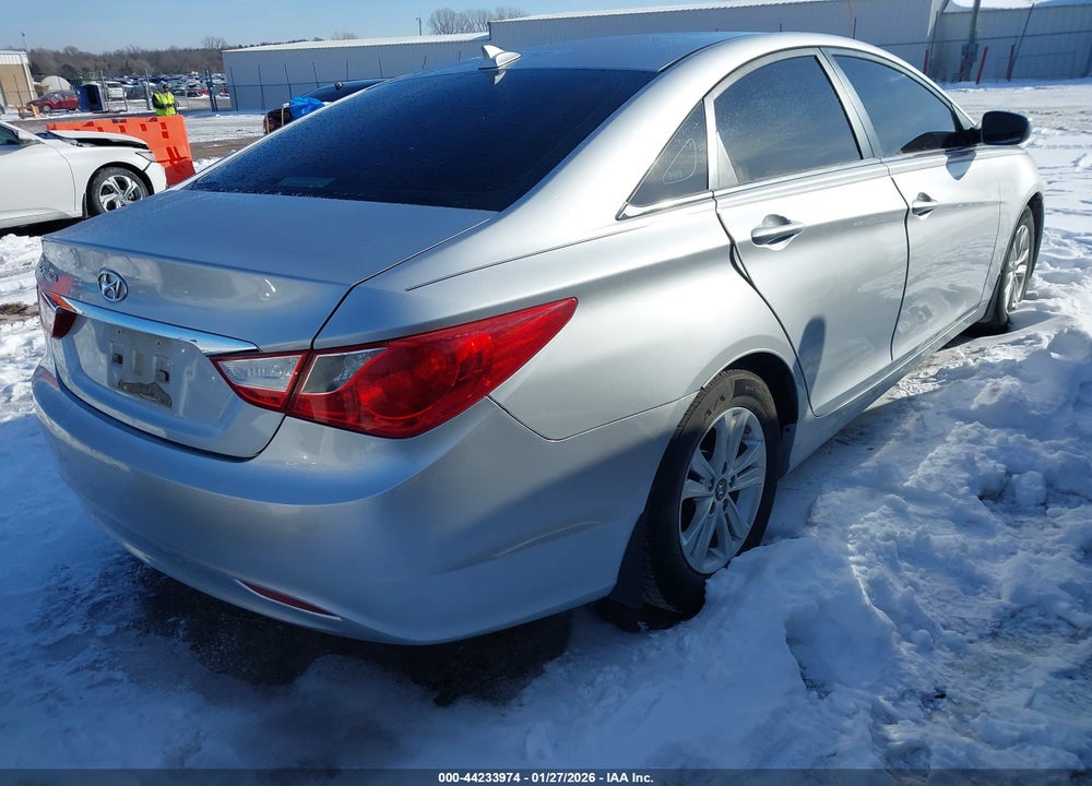 2013 HYUNDAI SONATA GLS VIN: 5NPEB4AC3DH524803