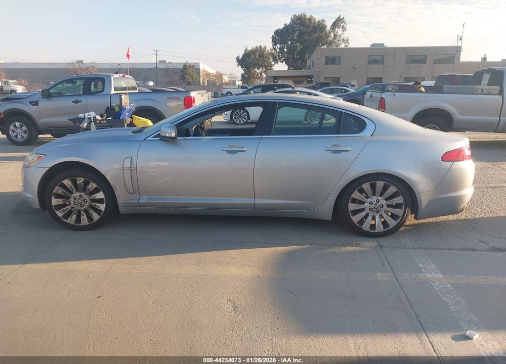 2009 JAGUAR XF LUXURY VIN: SAJWA05B09HR10426