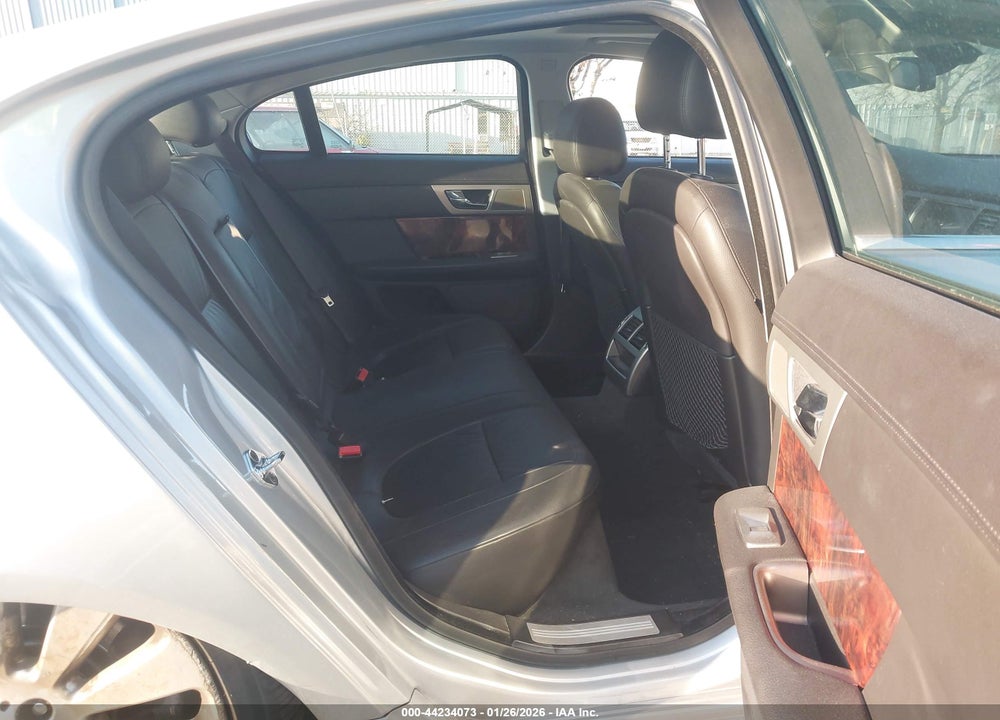 2009 JAGUAR XF LUXURY VIN: SAJWA05B09HR10426