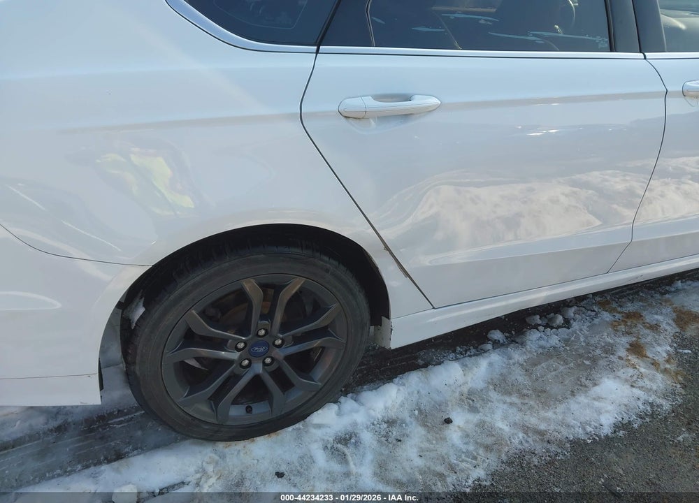 2018 FORD FUSION SE VIN: 3FA6P0HD8JR213685