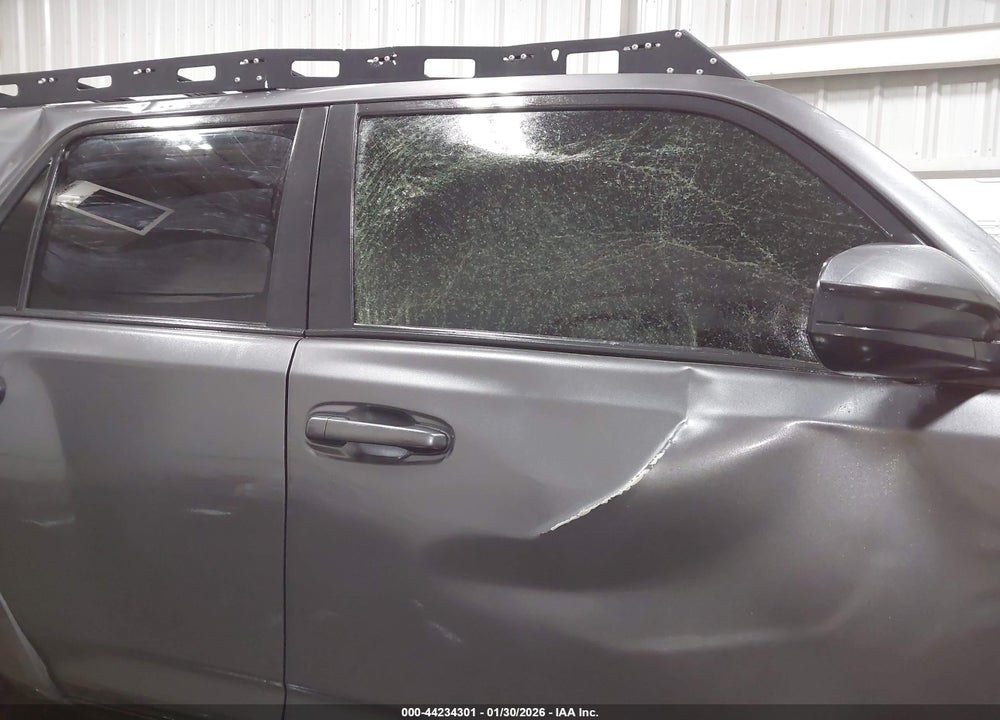 2020 TOYOTA 4RUNNER TRD OFF ROAD VIN: JTEBU5JR4L5793751