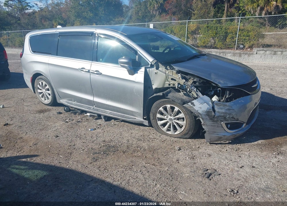 2018 CHRYSLER PACIFICA TOURING PLUS VIN: 2C4RC1FG2JR115747