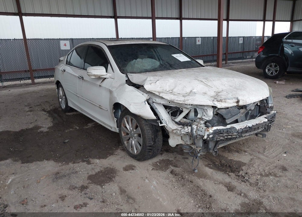 2013 HONDA ACCORD EX-L V-6 VIN: 1HGCR3F88DA013596