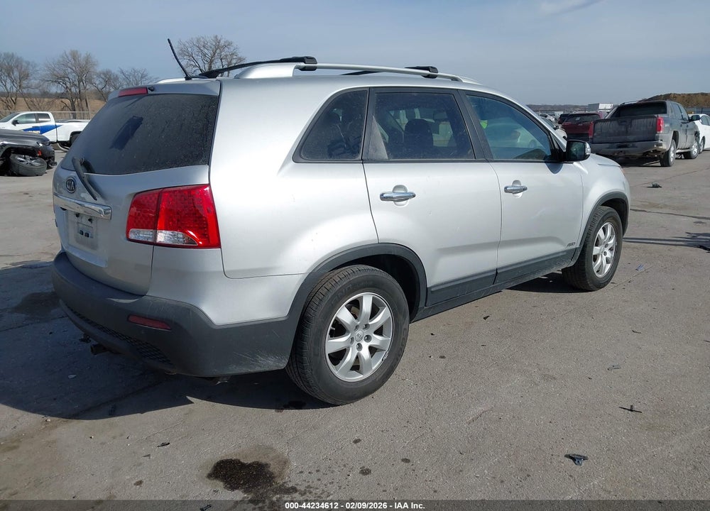 2012 KIA SORENTO LX VIN: 5XYKTDA68CG303407