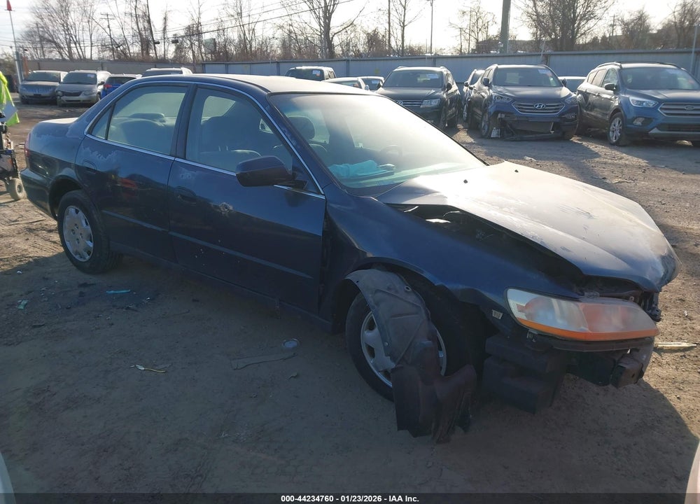 2000 HONDA ACCORD 2.3 LX VIN: 1HGCG6652YA026492