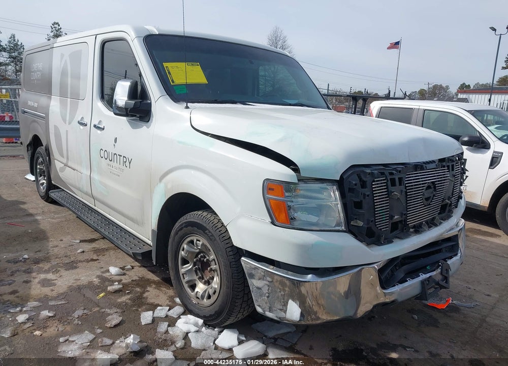 2018 NISSAN NV PASSENGER NV3500 HD SV V6 VIN: 5BZBF0AA4JN850538