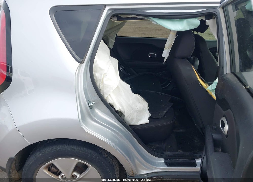 2016 KIA SOUL VIN: KNDJN2A24G7823792