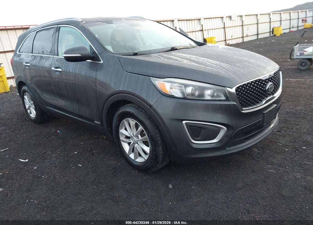 2017 KIA SORENTO 2.4L LX VIN: 5XYPGDA39HG327996