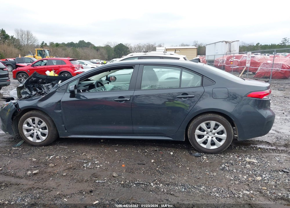 2025 TOYOTA COROLLA LE VIN: 5YFB4MDE1SP352975