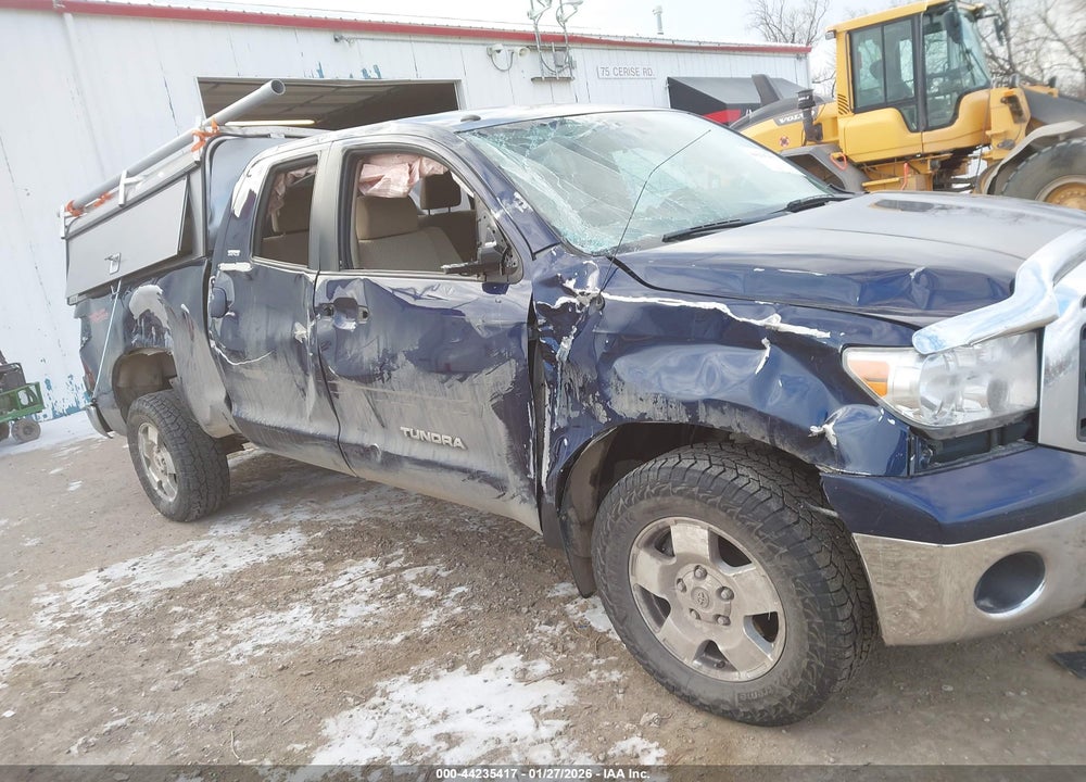 2011 TOYOTA TUNDRA GRADE 4.6L V8 VIN: 5TFUM5F13BX027092