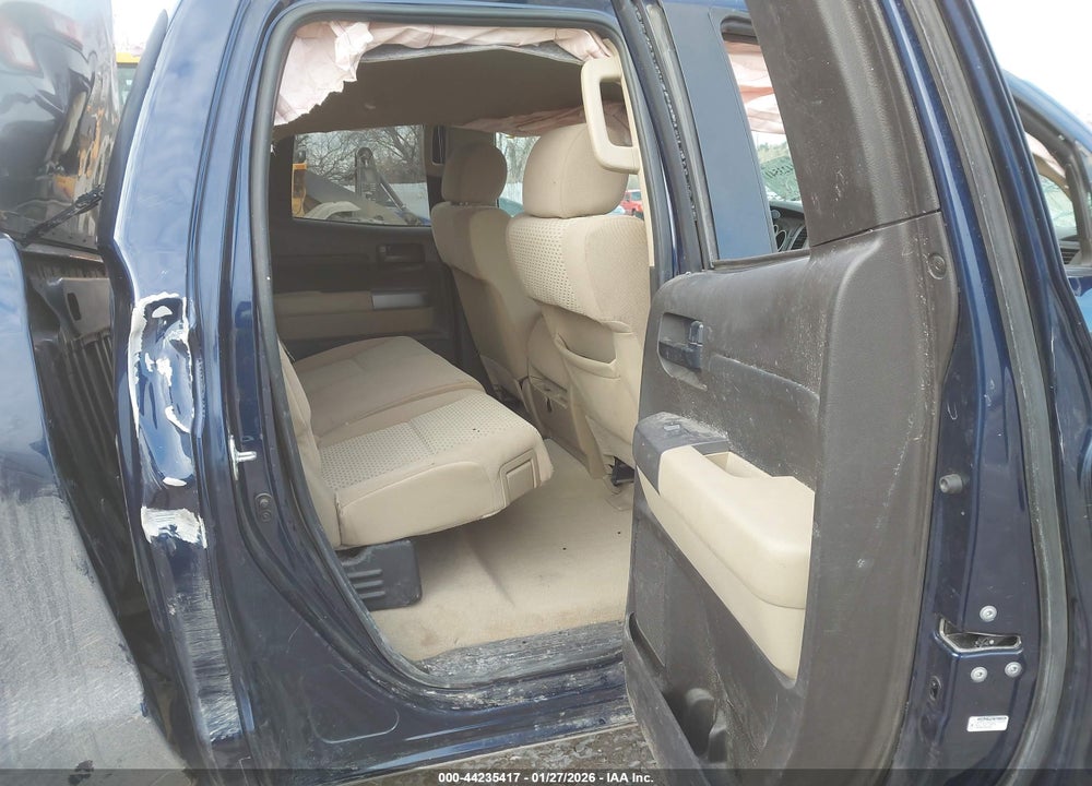 2011 TOYOTA TUNDRA GRADE 4.6L V8 VIN: 5TFUM5F13BX027092