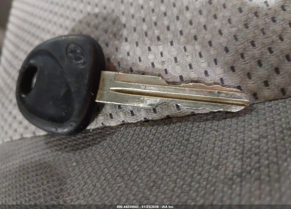 2006 HYUNDAI ACCENT GLS VIN: KMHCN46C46U025455
