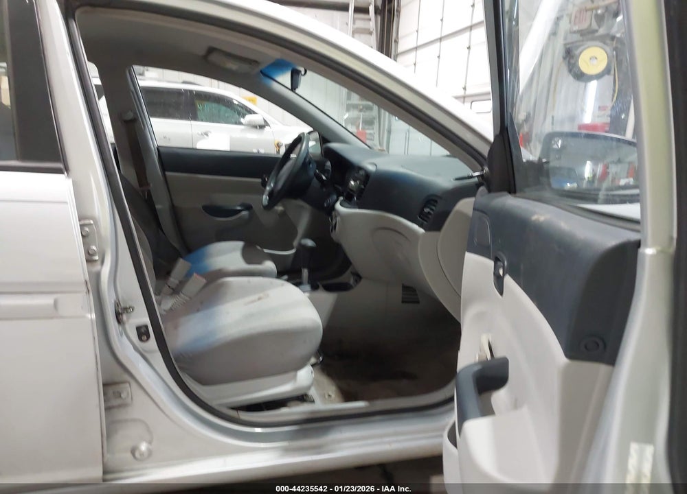 2006 HYUNDAI ACCENT GLS VIN: KMHCN46C46U025455