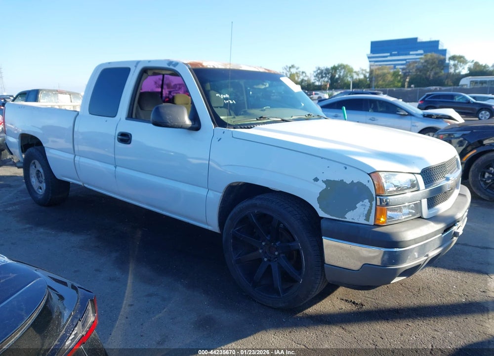 2005 CHEVROLET SILVERADO 1500 LS VIN: 2GCEC19V451175719
