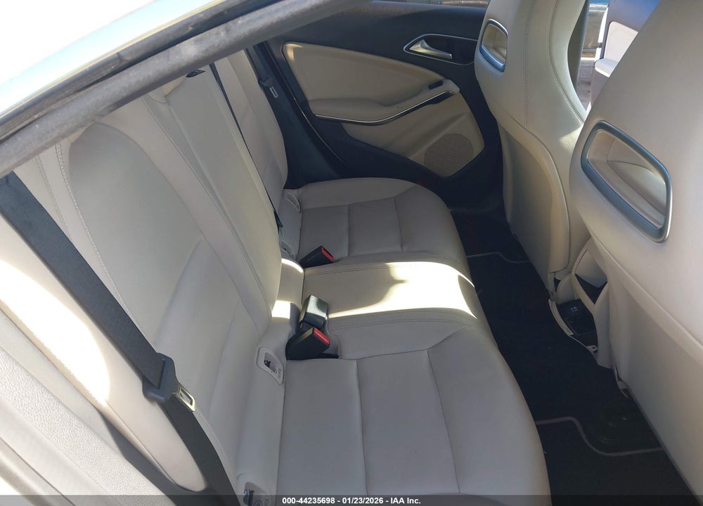 2014 MERCEDES-BENZ CLA 250 4MATIC VIN: WDDSJ4GB2EN139924