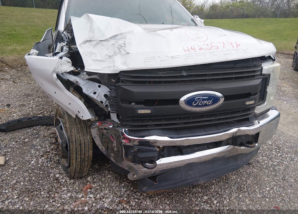 2017 FORD F-550 CHASSIS XL VIN: 1FDUF5HTXHDA09140