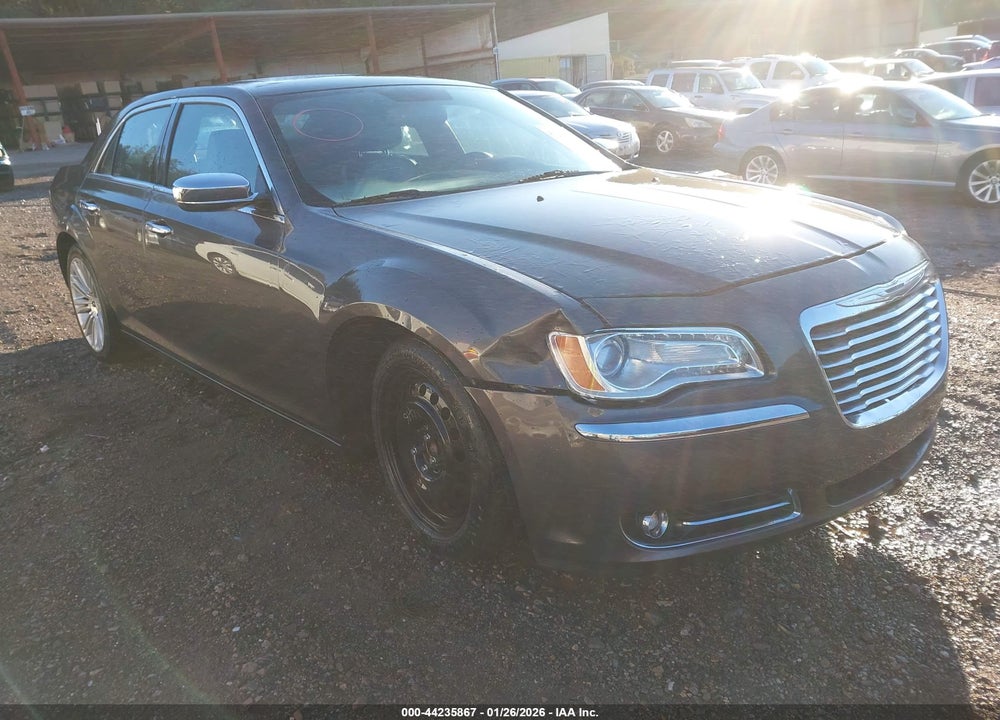 2013 CHRYSLER 300C VIN: 2C3CCAET3DH557939
