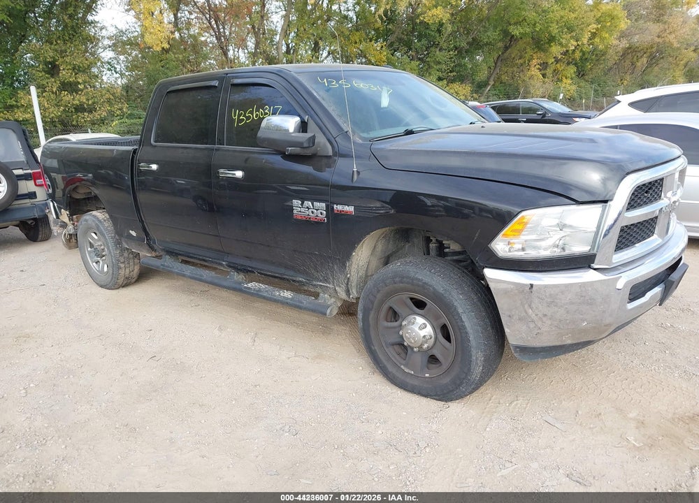 2017 RAM 2500 SLT 4X4 6'4 BOX VIN: 3C6TR5DT2HG580743