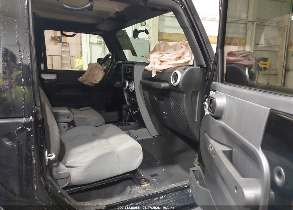 2009 JEEP WRANGLER SAHARA VIN: 1J4FA541X9L763737