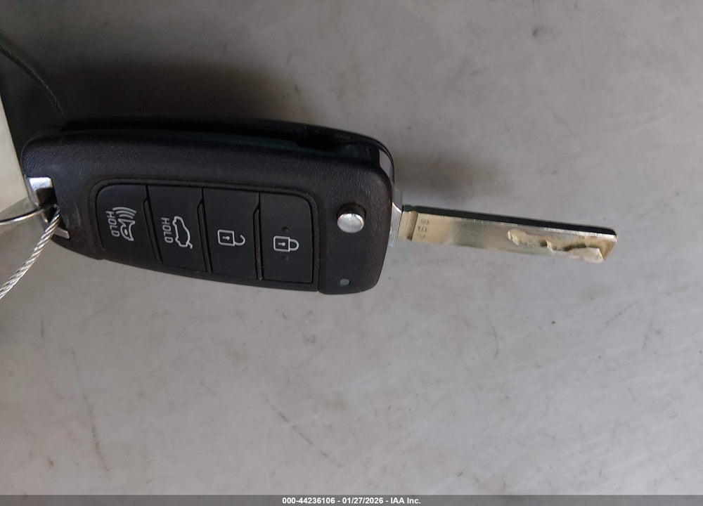 2024 HYUNDAI ELANTRA SE VIN: KMHLL4DG4RU657081